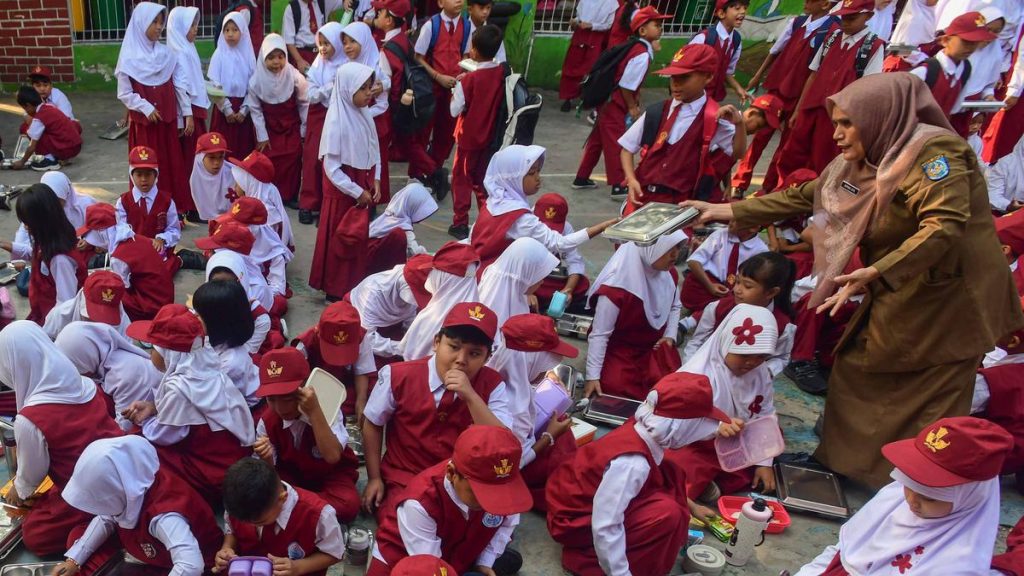 BGN Segera Coret Sekolah Swasta Elite dari Daftar Penerima Manfaat Makan Bergizi Gratis