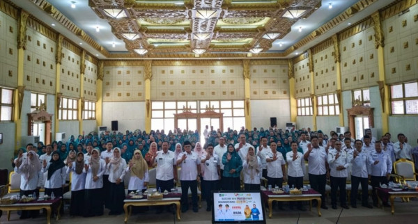 Tegaskan Bebas Pungli, Bupati Sambas Instruksikan Pelayanan Adminduk Berjalan Cepat dan Transparan