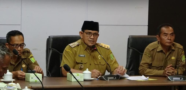 Cegah Kelangkaan dan Penyalahgunaan, Pemkab Sambas Desak SPBU Terapkan Distribusi BBM Transparan