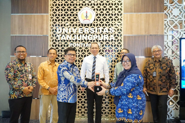 Temui Rektor Untan, Bupati Satono Dorong Sinergi Penguatan SDM dan Akses Pendidikan Tinggi Sambas